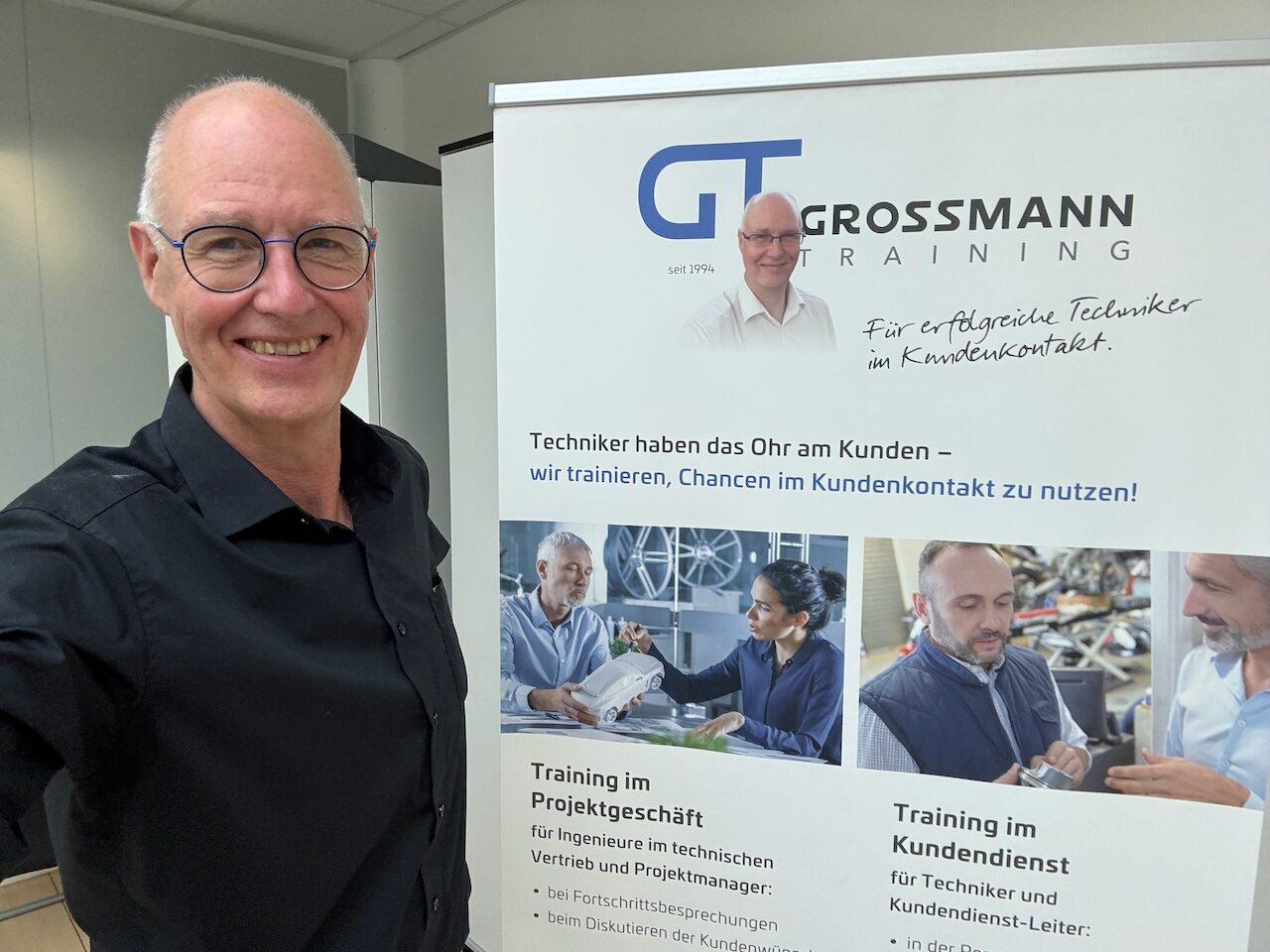 Bernd Grossmann am GT-Banner